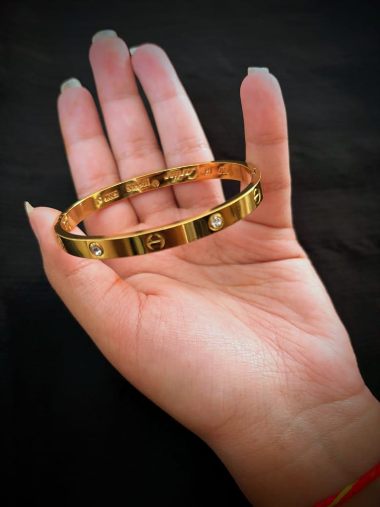 Modern Golden Bracelet